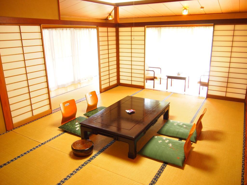 Hotel Ukai Fuefuki Zimmer foto